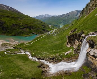 Glocknerstraße, Nassfeld Wasserfall und Nassfeldspeicher | © grossglockner.at/Michael Rudolf