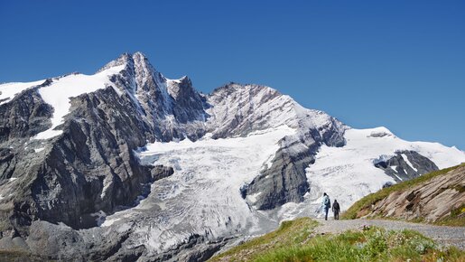 Glocknerstraße, Kaisersteinweg mit Blick auf Großglockner | © grossglockner.at/Michael Königshofer